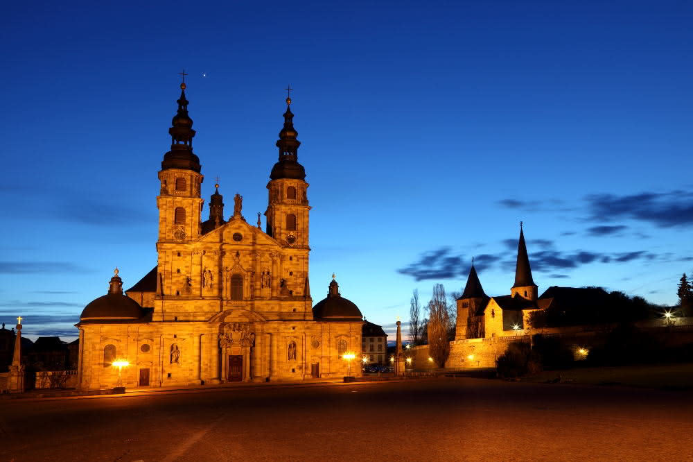 Barocker Dom zu Fulda mit Michaeliskirche (Karolingerzeit)